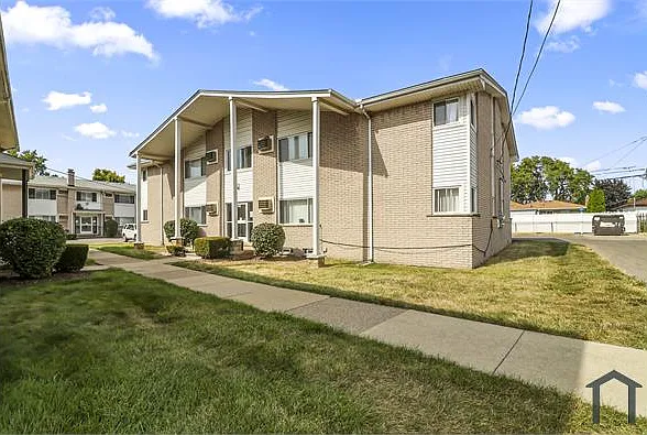 2 bed, 800 sqft, $1,050 — Photo 2