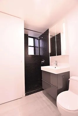 Rented by Bold New York | media 59