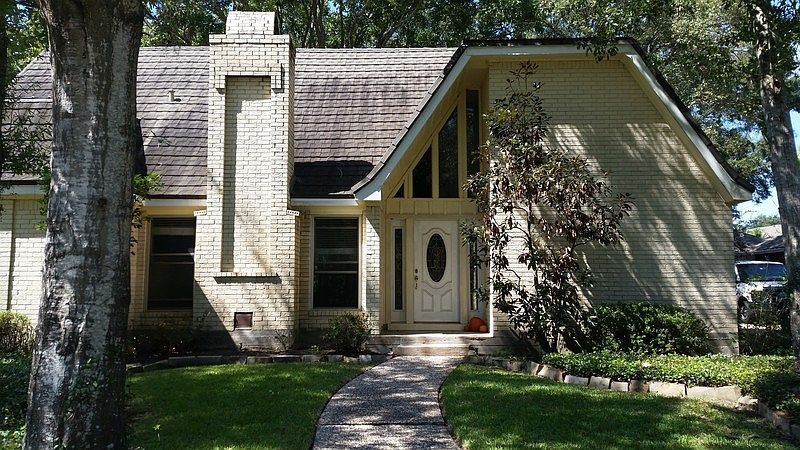 1st image of 1215 Longledge Dr