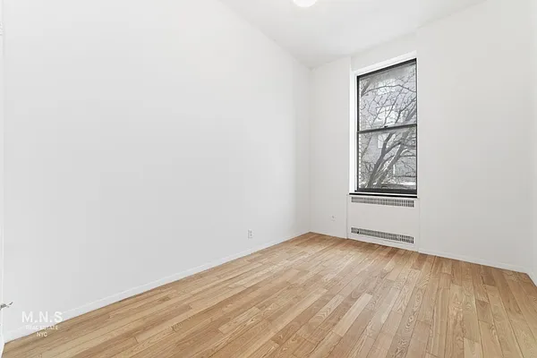 Rented by MNS | media 11