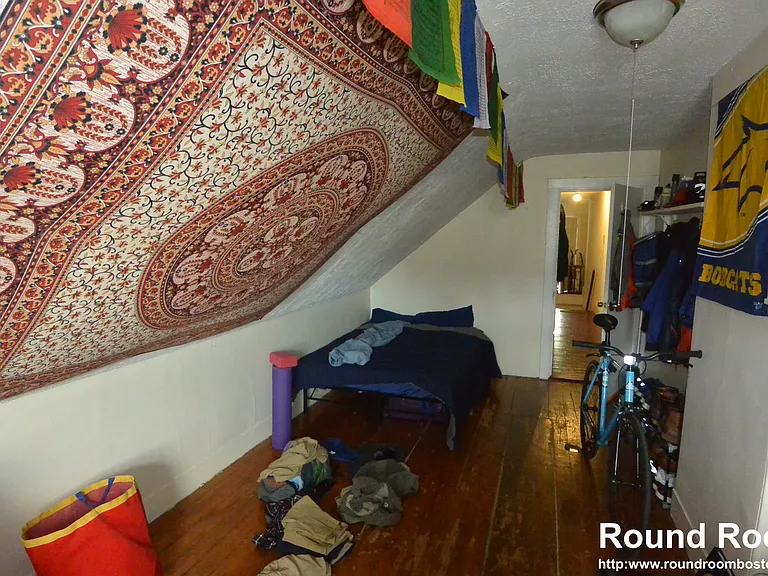 34 Linden St #2 — Photo 4