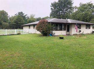 619 W Stanton Ln, Crete, IL 60417