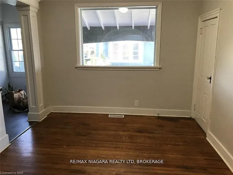 3 Greenlaw Pl #MAIN FLOOR — Photo 4