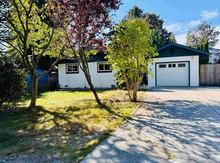 817 Mountainview Dr, Gibsons, BC V0N1V9