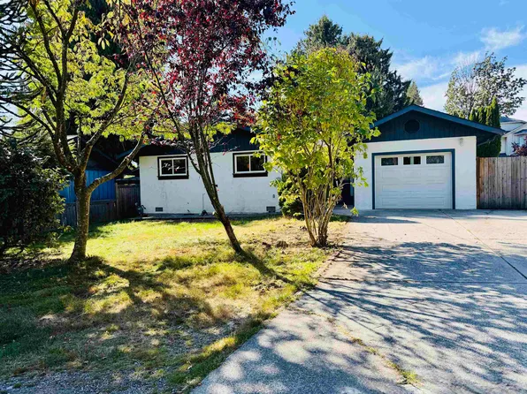 817 Mountainview Dr, Gibsons, BC V0N 1V9