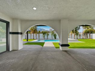 2587 N Calico Ln, Palm Springs, CA 92262