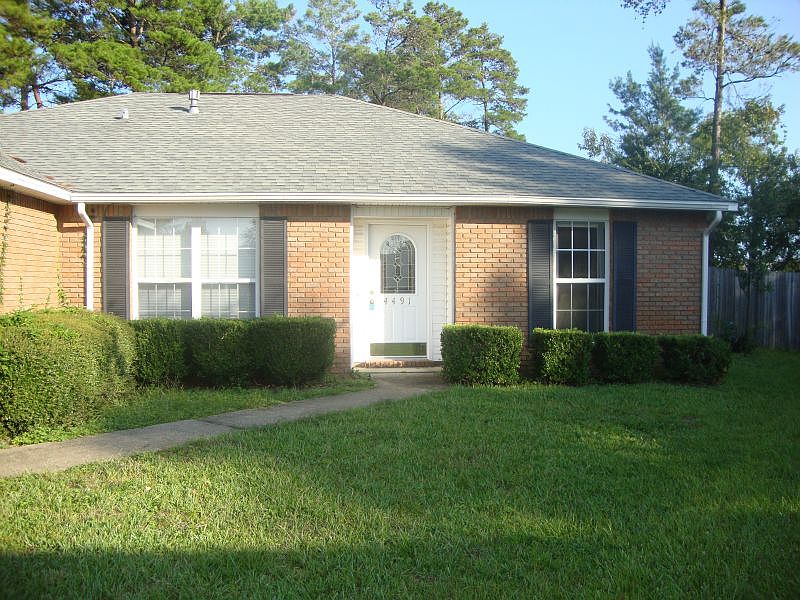 1st image of 4491 Parkwood Sq