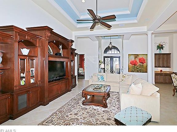 5th image of 7697 Hutchinson Ct