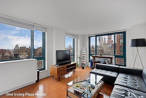 1st image of 1 Irving Pl APT U25a