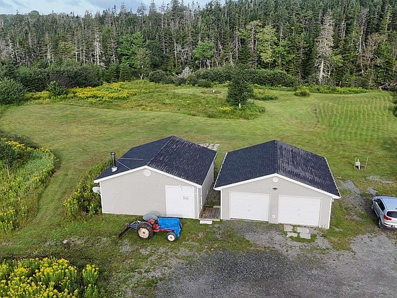 4th image of 1235 Loch Lomond Rd
