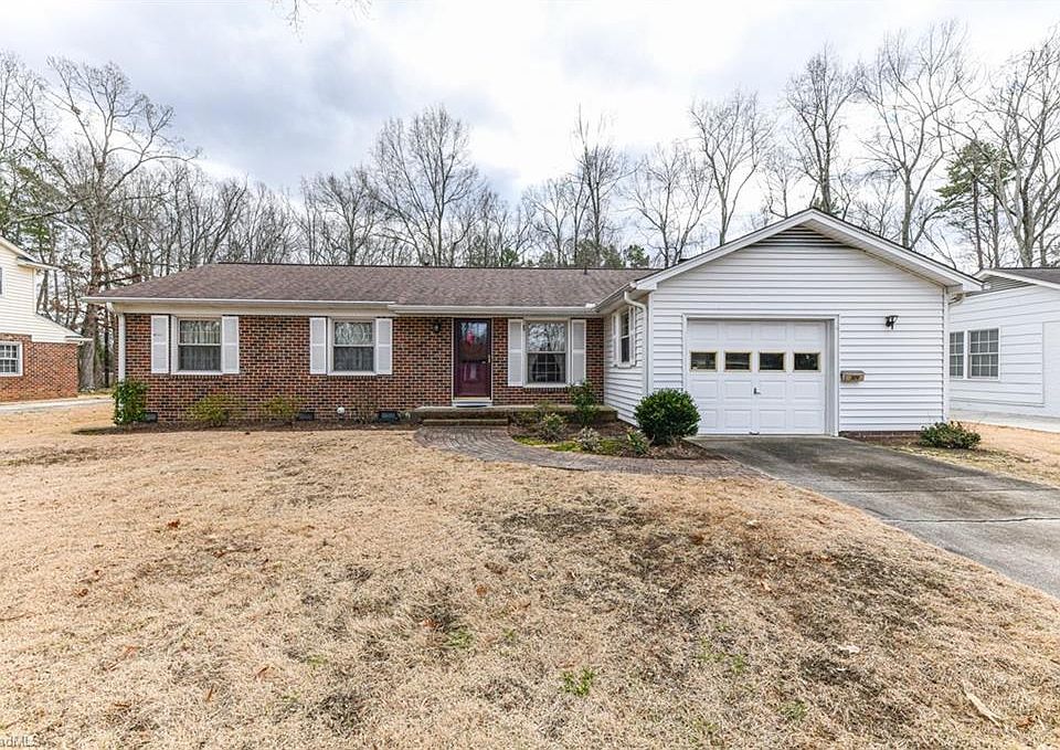 1st image of 309 Barberry Dr