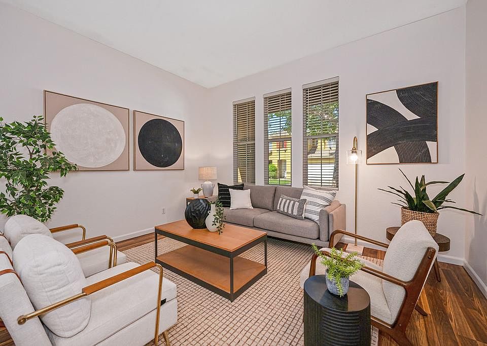 1st image of 310 Unity Cir