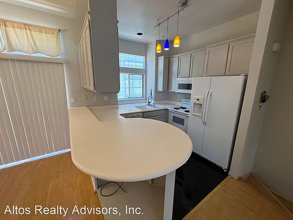 5th image of 979 Pinto Palm Ter APT 27