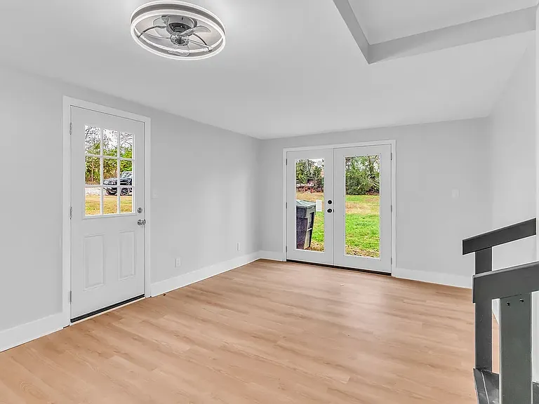 375 Austin Park Dr — Photo 10