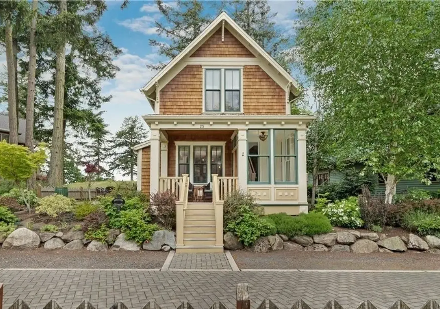 Charming Furnished Home in Roche Harbor Resort — Photo 1