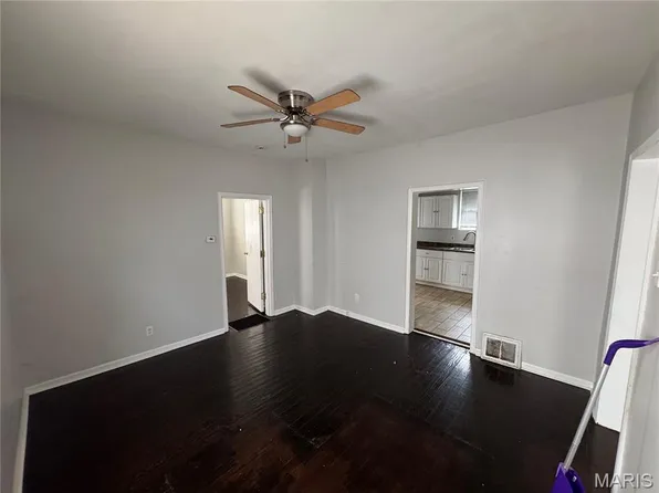 5006 Grace Ave, Saint Louis, MO 63116