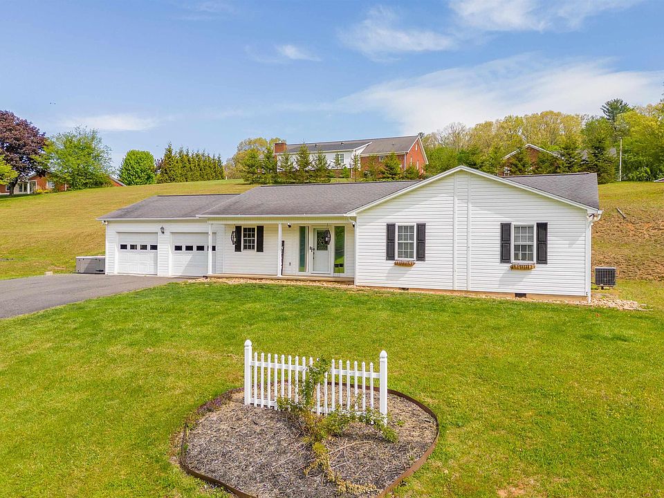 2917 Pipers Gap Rd, Galax, VA 24333 MLS 418034 Zillow