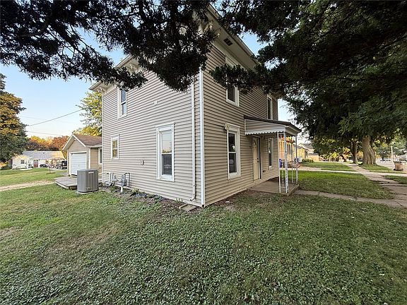 2nd image of 355 2nd St N