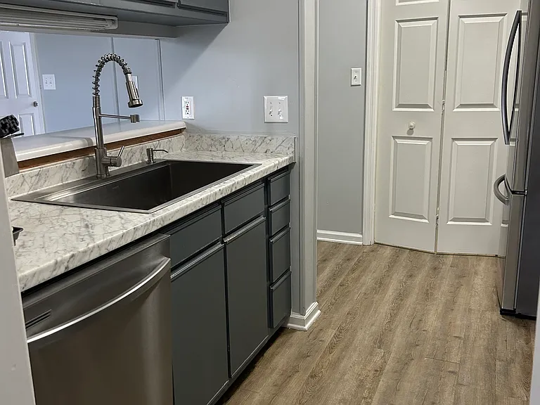 274 Waterdown Dr #11 — Photo 7