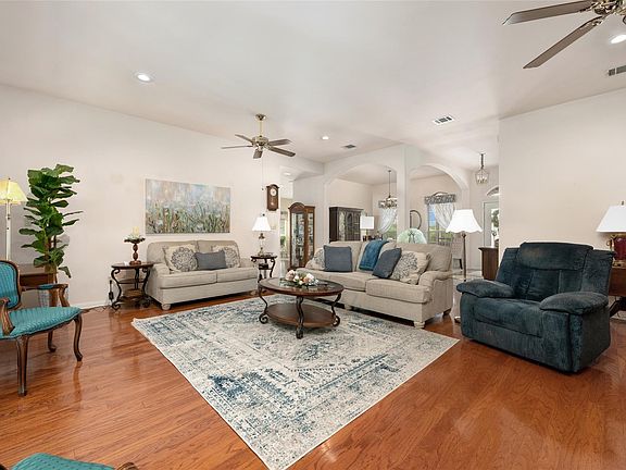 5th image of 391 Liberty Dr