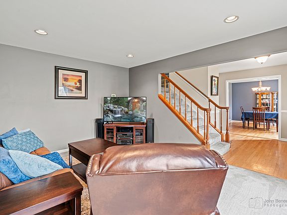 2nd image of 314 Sherwood Dr