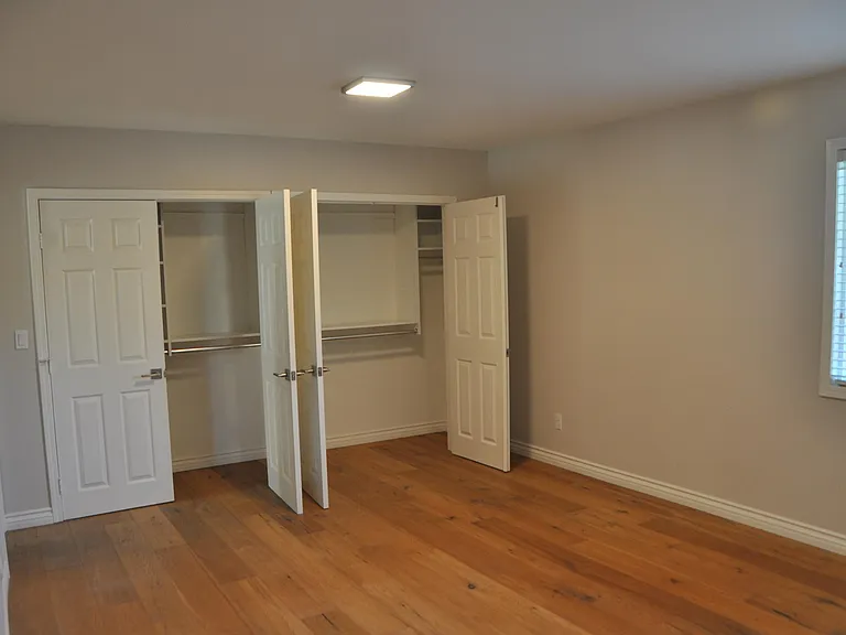 3078 Zell Dr — Photo 5