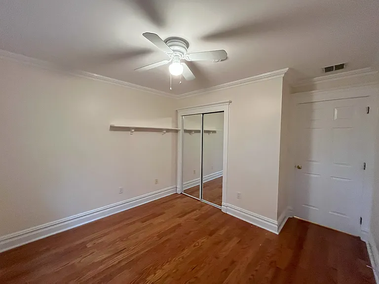 2417 Stanhope Ct — Photo 14