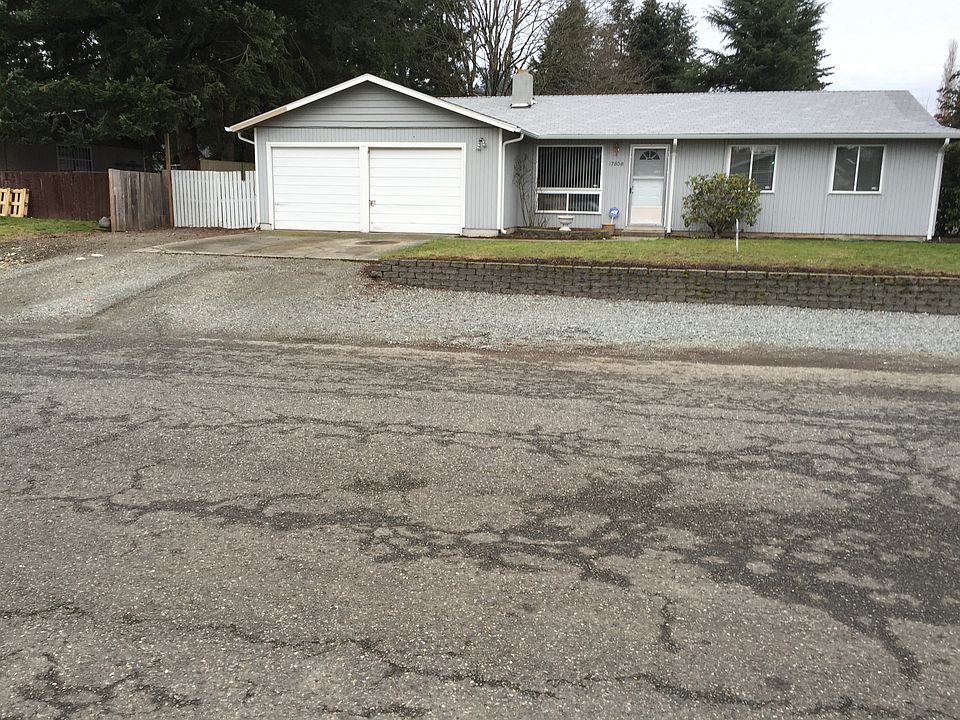 4 bed 1 1/2 bath Rambler