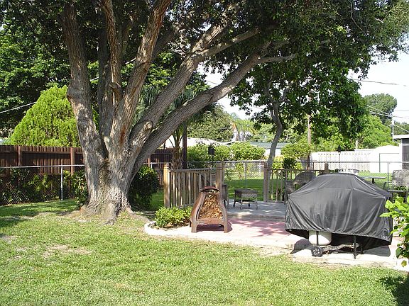 Backyard - Deck/Patio Area
