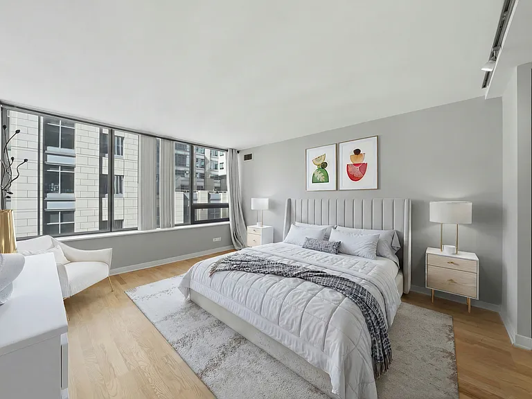 233 E Erie St #1301 — Photo 17