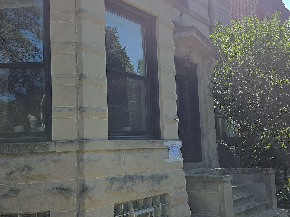 1st image of 1927 W Schiller St #1RA
