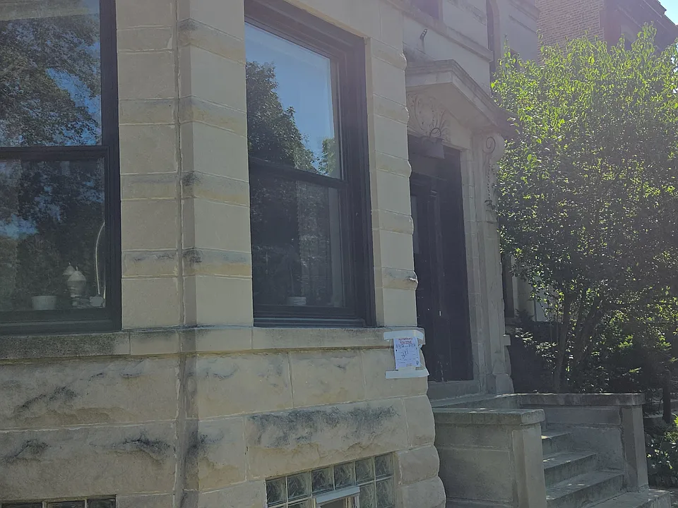 1927 W Schiller St #1RA