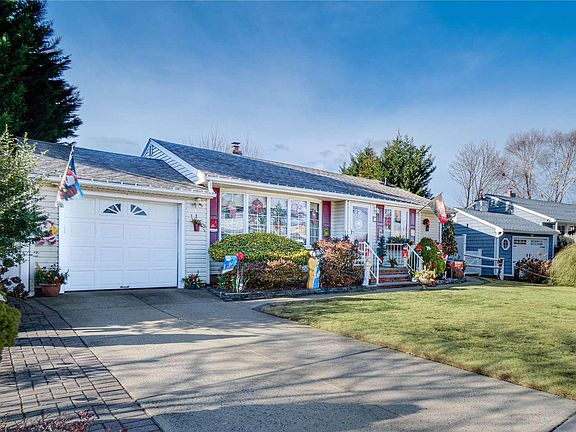 2nd image of 97 Cambridge Dr