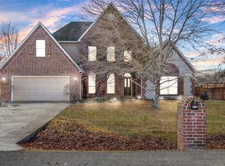 21620 E 105th St S, Broken Arrow, OK 74014