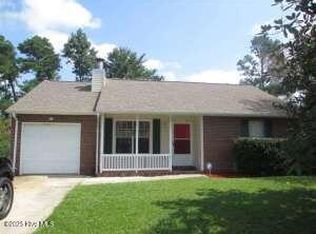 207 Spruce Ct, Jacksonville, NC 28546