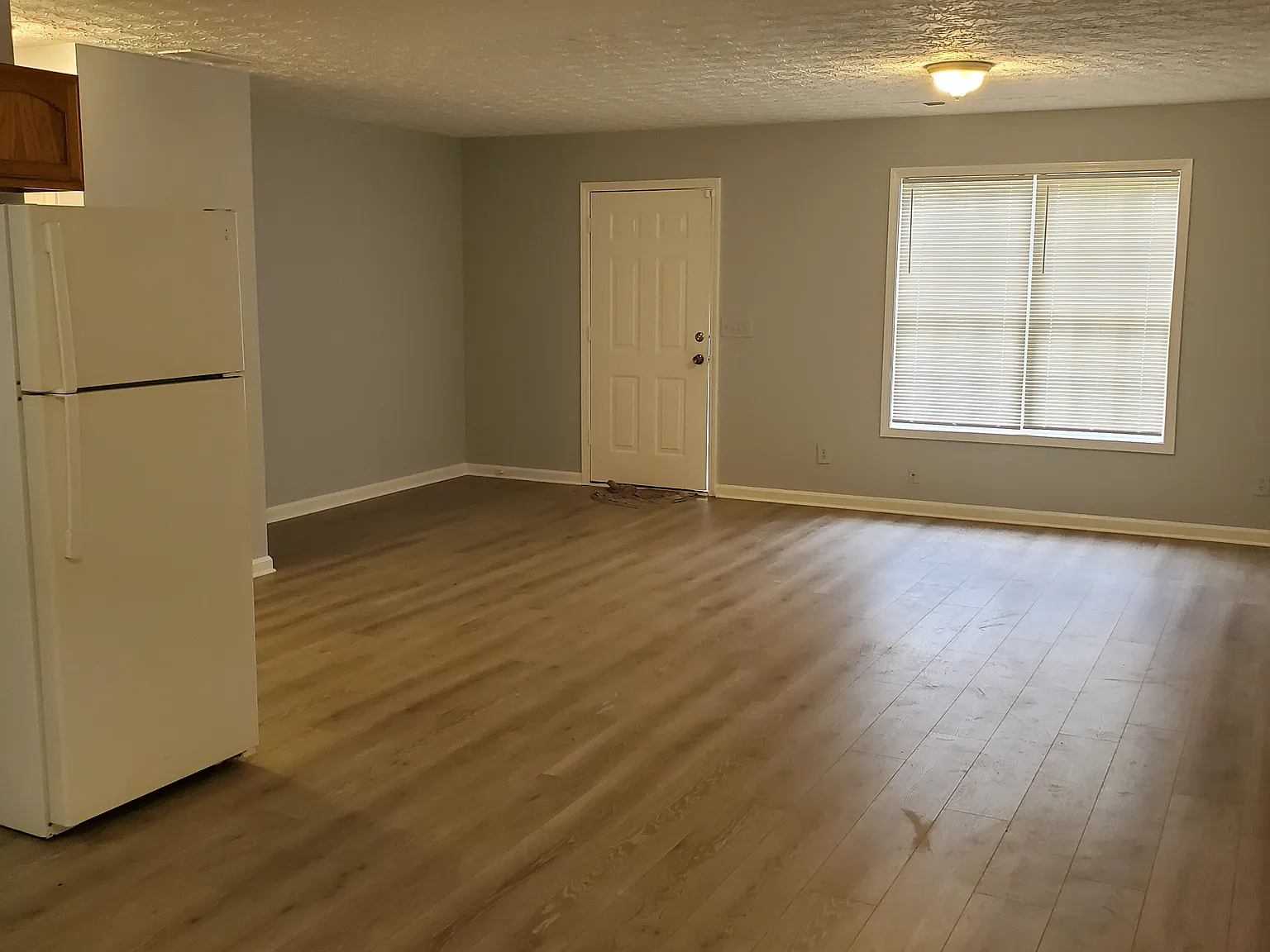 3 bed, 1245 sqft, $2,000 — Photo 4