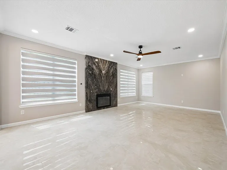 1306 Hunter Wood Dr — Photo 21