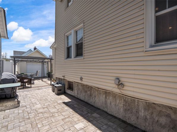 665 Gabriel Avenue, Franklin Square, NY 11010