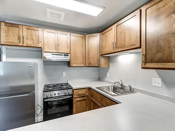 3rd image of 4480 Laguna Pl #3