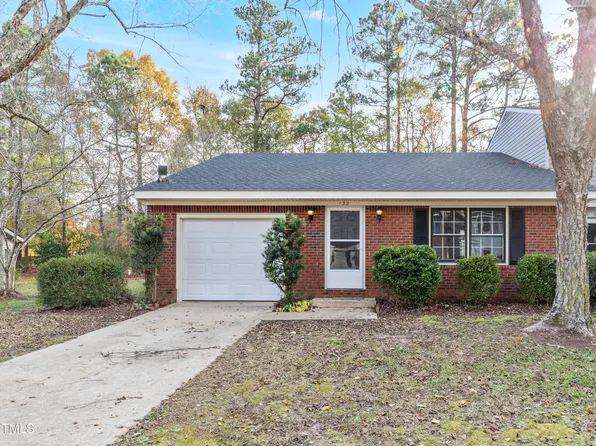 132 Rollingwood Dr, Dunn, NC 28334