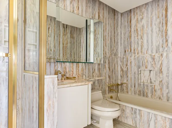 530 East 76th Street image 18 of 19