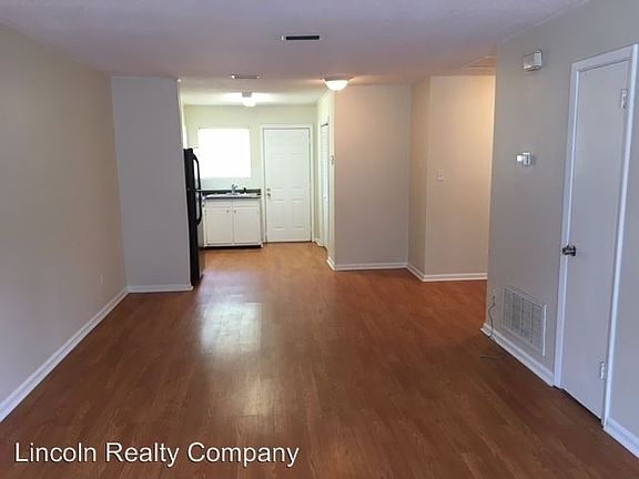 2nd image of 106 Lankford Cir APT C
