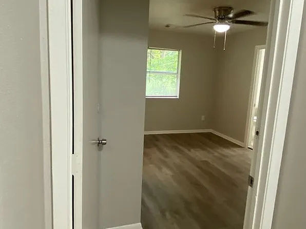 455 Longstreet Rd, New Waverly, TX 77358