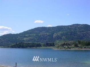 18 Lakefront Dr, Oroville, WA 98844