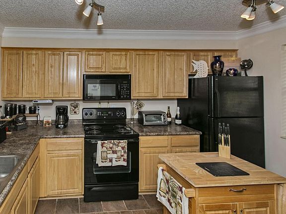 4th image of 1604 Arcadia Dr Unit 304