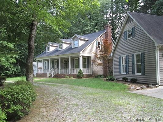 2nd image of 1000 Bramblewood Ct NE