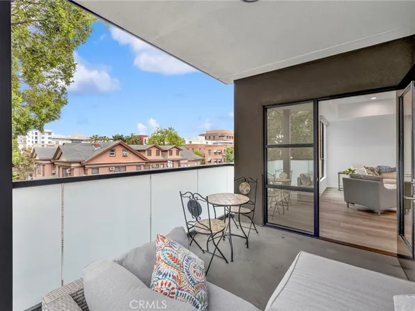 178 S Euclid Ave #301, Pasadena, CA 91101
