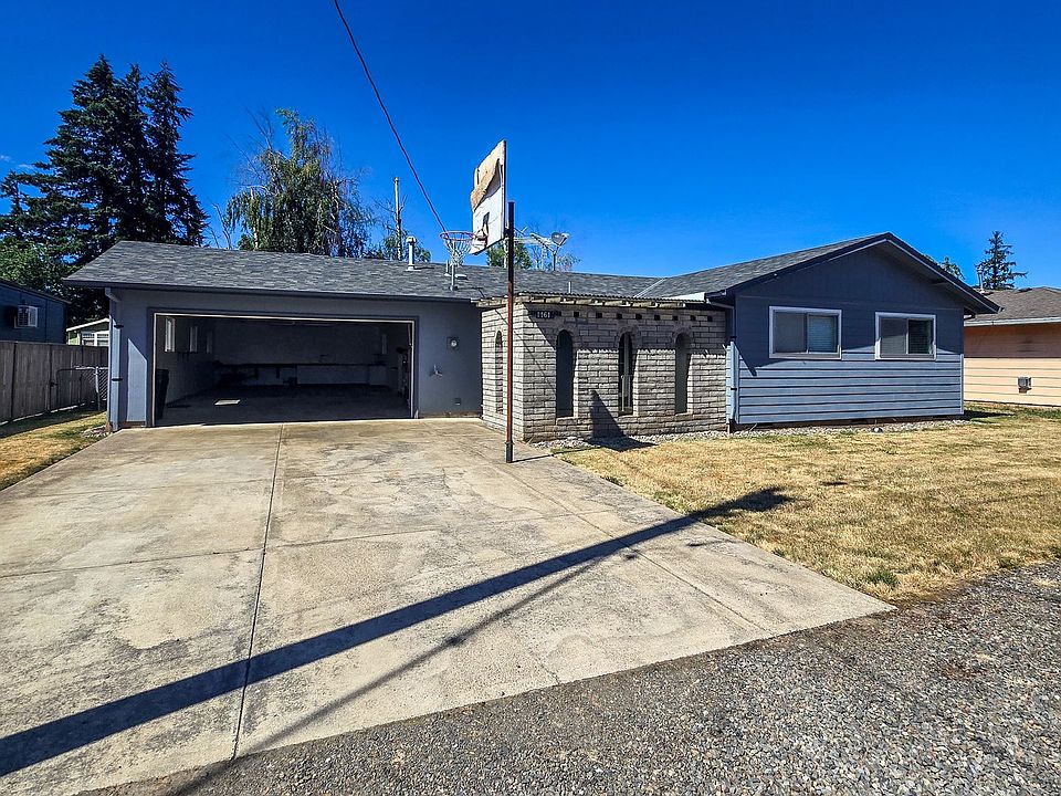 1st image of 11613 Pacific Ct NE