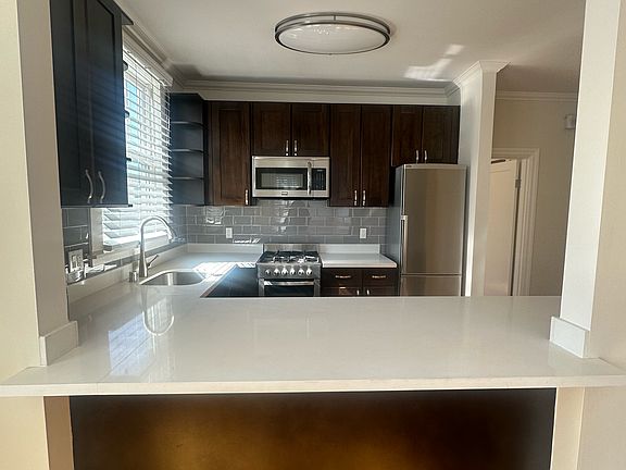 3rd image of 254 Divisadero St APT 6