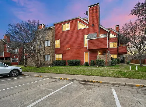 2 bed, 1031 sqft, $1,600 — Photo 3